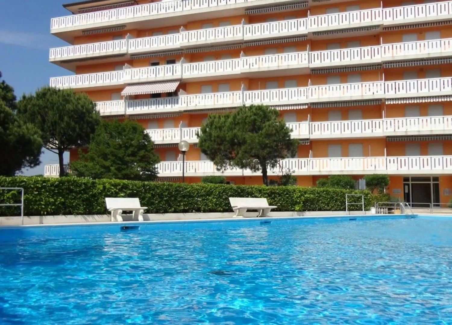 Homely Apartment With Terrace Overlooking The Pool Porto Santa Margherita di Caorle