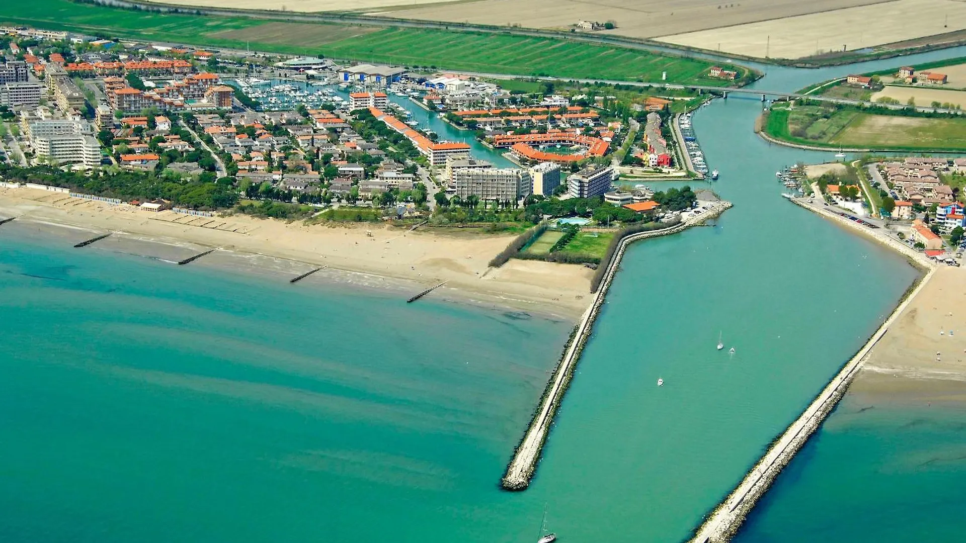 Homely Apartment With Terrace Overlooking The Pool Porto Santa Margherita di Caorle 0*,  Włochy