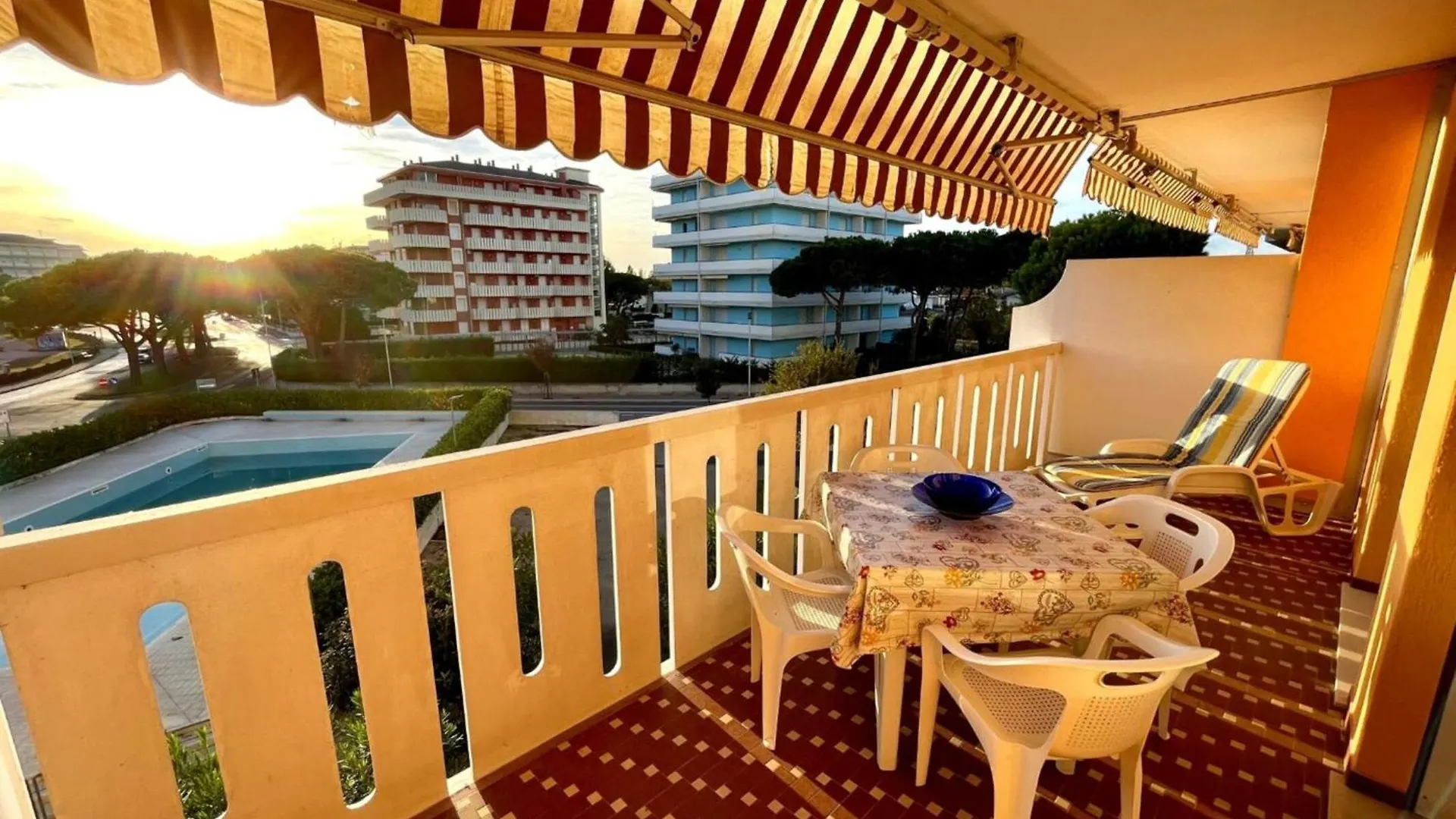 Homely Apartment With Terrace Overlooking The Pool Porto Santa Margherita di Caorle Włochy