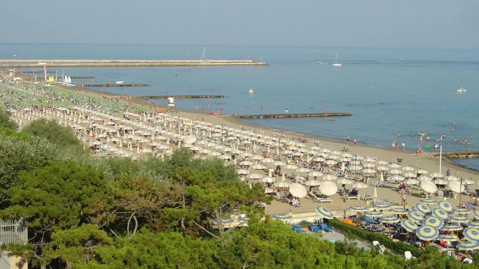 Homely Apartment With Terrace Overlooking The Pool Porto Santa Margherita di Caorle